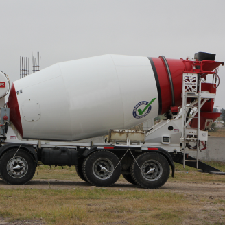 camion de concreto blanco